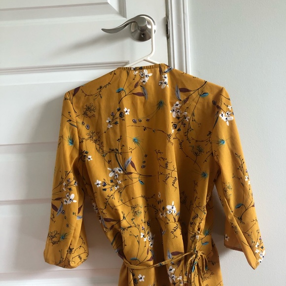 ✨Wrap Tie Blouse✨ - Picture 3 of 3